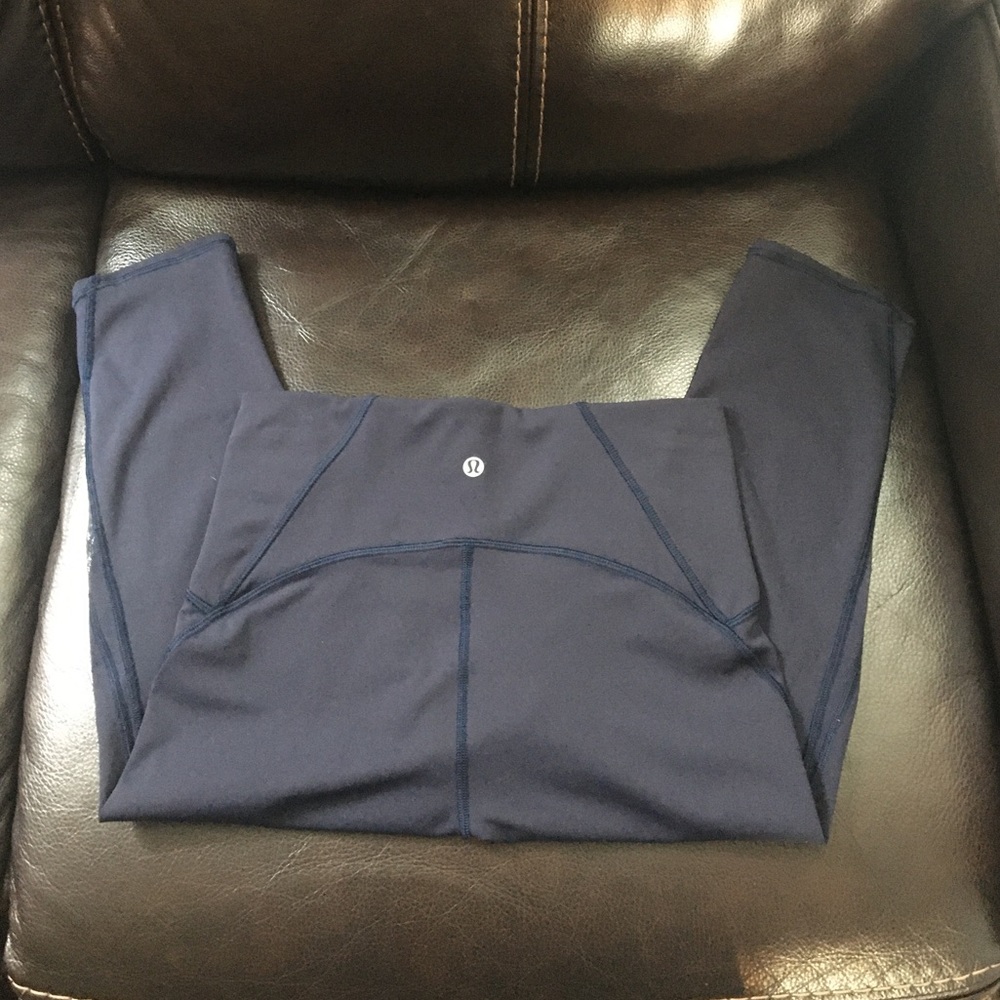 Lululemon navy blue crop side mesh leggings